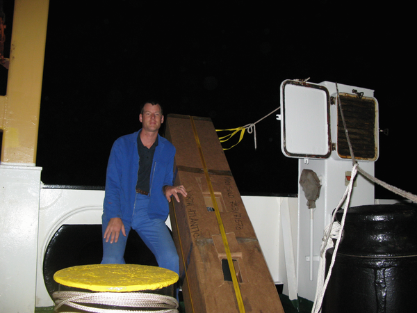 AX8 - Safmarine Gonubie, October 2007: Pieter Truter deploying Argo profiling float