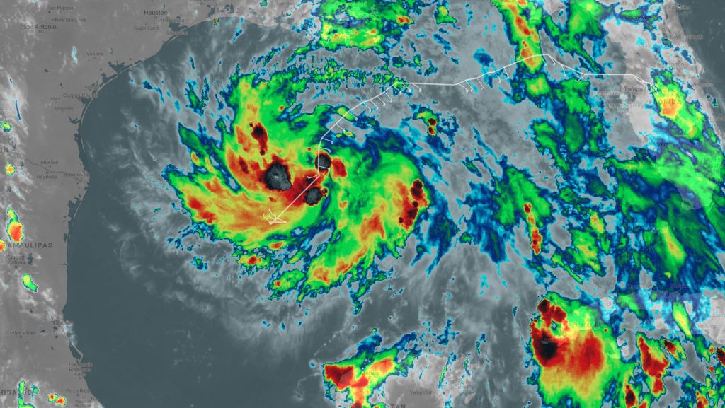 El Centro Nacional de Huracanes encargó al avión cazador de huracanes de la NOAA que investigara la Octava Depresión Tropical en el Golfo de México el jueves 23 de julio de 2020.