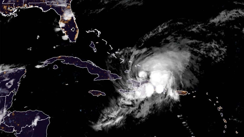 El Centro de Modelos Ambientales de la NOAA ha encargado a sus Cazadores de Huracanes P-3 misiones de reconocimiento en la Tormenta Tropical Isaias que comenzarán el viernes 31 de julio a las 4:00 AM con misiones adicionales a seguir en días posteriores.