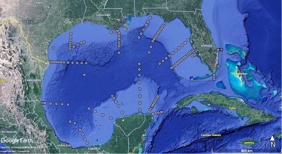 Los científicos del AOML y los socios de una variedad de universidades e institutos cooperativos completaron con éxito el muestreo de acidificación oceánica más completo del Golfo de México hasta la fecha con la conclusión del cuarto Crucero de Ecosistemas y Carbono del Golfo de México, también conocido como el crucero GOMECC-4. El esfuerzo de investigación a bordo del buque Ronald H. Brown de la NOAA comenzó en Cayo Hueso (Florida) el 13 de septiembre de 2021 con 25 científicos y estudiantes de posgrado a bordo. Terminó 39 días después, el 21 de octubre, con una parada en el puerto de San Petersburgo, Florida.