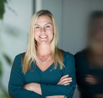 Headshot photo of Jennifer McWhorter. Image Credit: Ines Lange