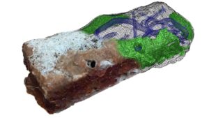 BMU-Model Vemos un cubo con varios colores marrón en el extremo izquierdo mientras que verde en el opuesto, lo vemos casi translúcido con una serie de túneles azules en la mitad derecha